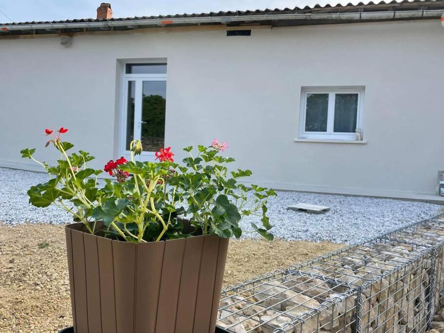 Chez Samb Βίλα Lussac-les-Chateaux Εξωτερικό φωτογραφία